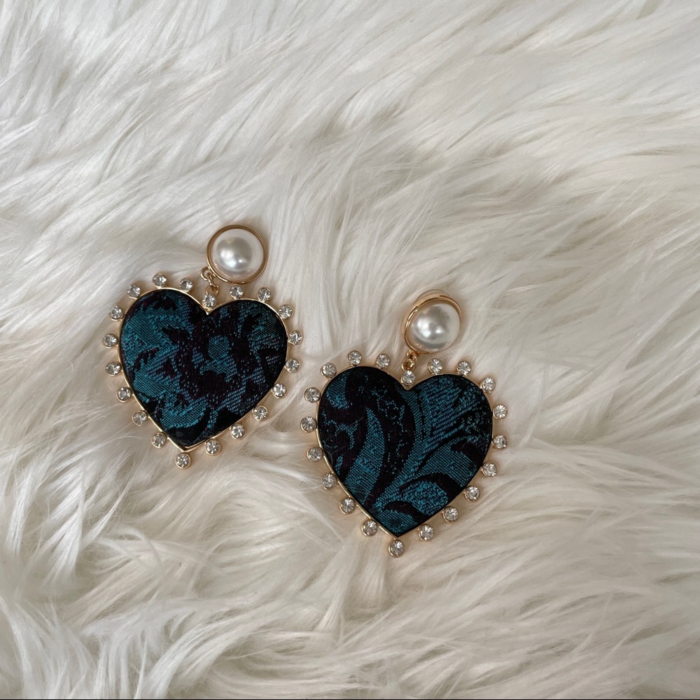 Amalia Pearl Heart drops - Picture 3 of 4
